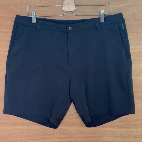 Lululemon Commission Short 7"  size 36 obsidian gray quick drying mesh pockets - Picture 2 of 9